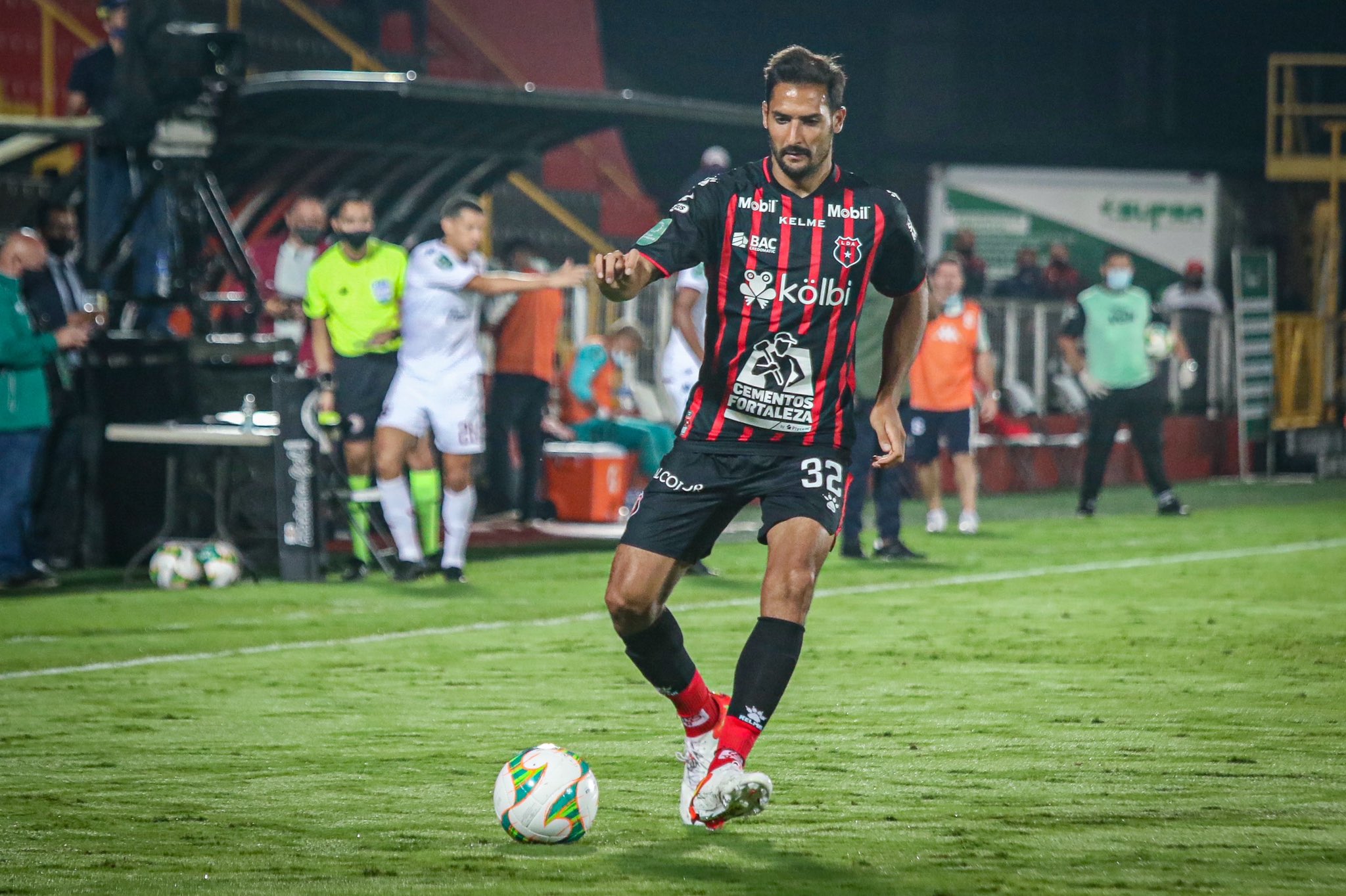 Alajuelense Oficial on Twitter: "🚨Parte médico @CelsoBorgesCR Informamos  que nuestro jugador Celso Borges posterior al juego con la Selección  Nacional contra Jamaica, sufrió un trauma contuso contra el rival que le  provocó