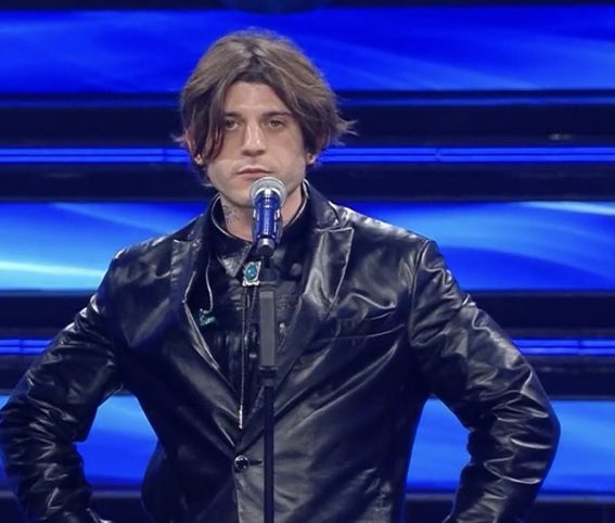 _permalosa's tweet photo. Quando vieni bene in una foto allora decidi di fare sempre la stessa posa

#Sanremo2022 https://t.co/0YbeM14xVU