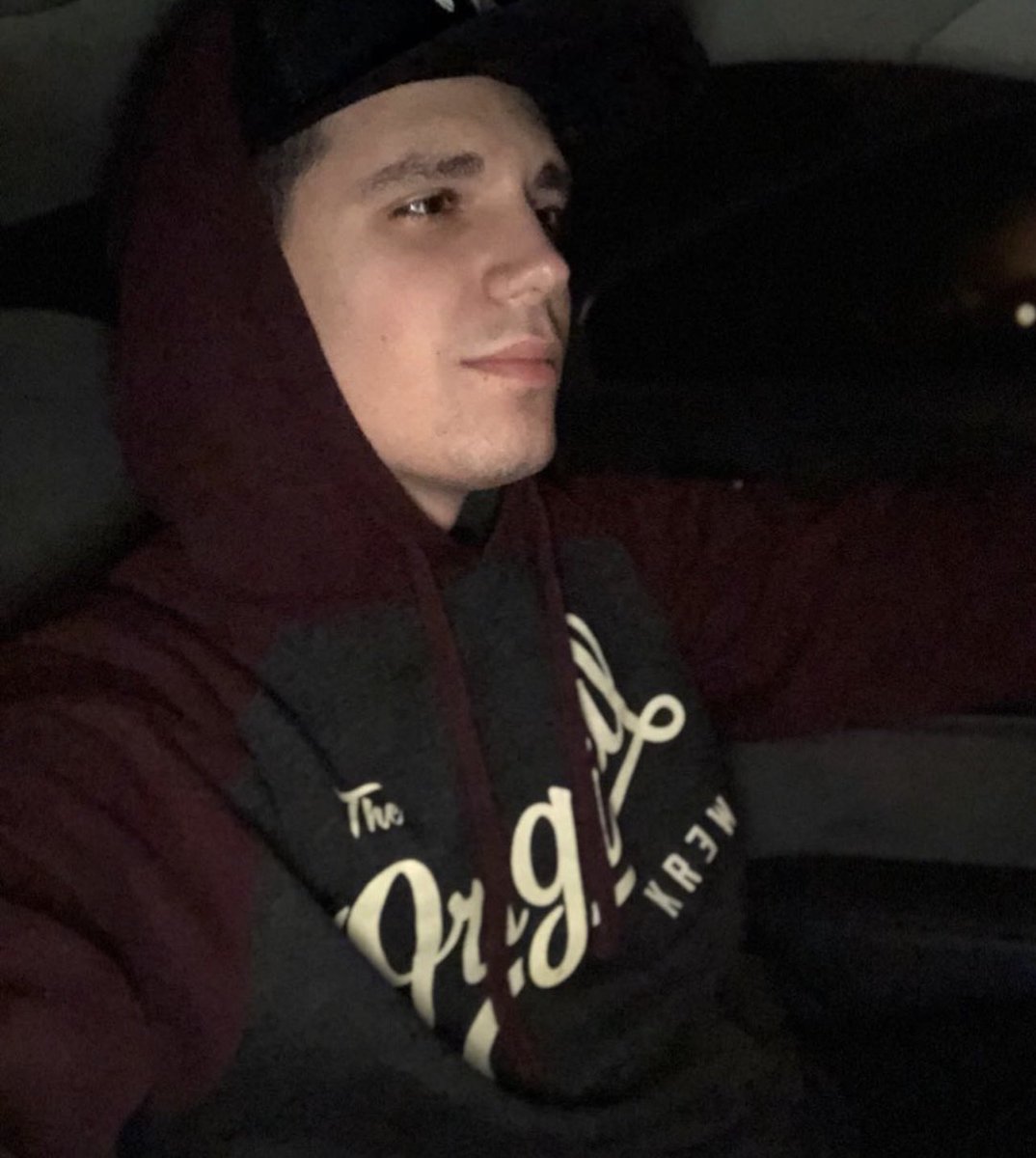 SerJuustin's tweet photo. I’m the founder of @CosmicCats_ and yes I am doxxed! #WAGMI

I’ll be giving away 50 whitelist spots on this post 

1️⃣❤️ + Retweet
2️⃣Tag 3 Frens 
3️⃣Follow me &amp; @CosmicCats_ https://t.co/WIrF8hhCdE