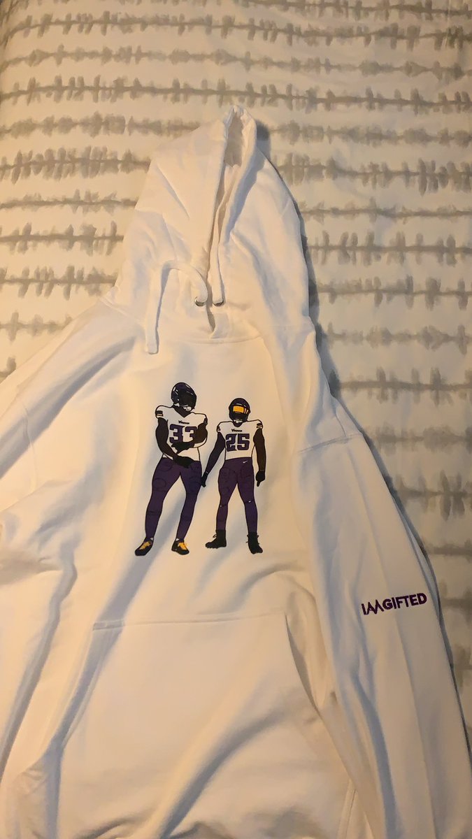 mnNYYsota's tweet photo. this is badass @AlexMattison22 @CriticClothing #2headed🐐 https://t.co/fcaOoldDea