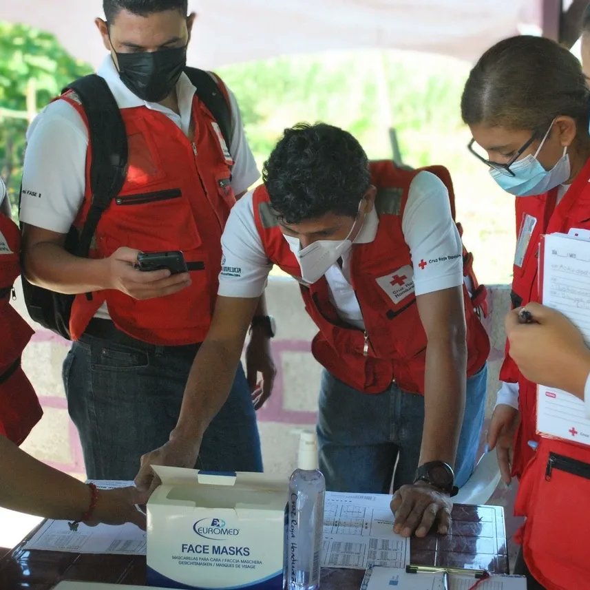 cruzrojahon's tweet photo. En el marco del proyecto Alianza Programática Piloto (PPP) con el apoyo financiero del consorcio entre Cruz Roja Española, Cruz Roja Alemana y Cruz Roja Italiana, ha elaborado el Análisis de Vulnerabilidades y Capacidades #AVC en la comunidad de #Chotepe #Chamelecón. https://t.co/oRO5vYfpFS