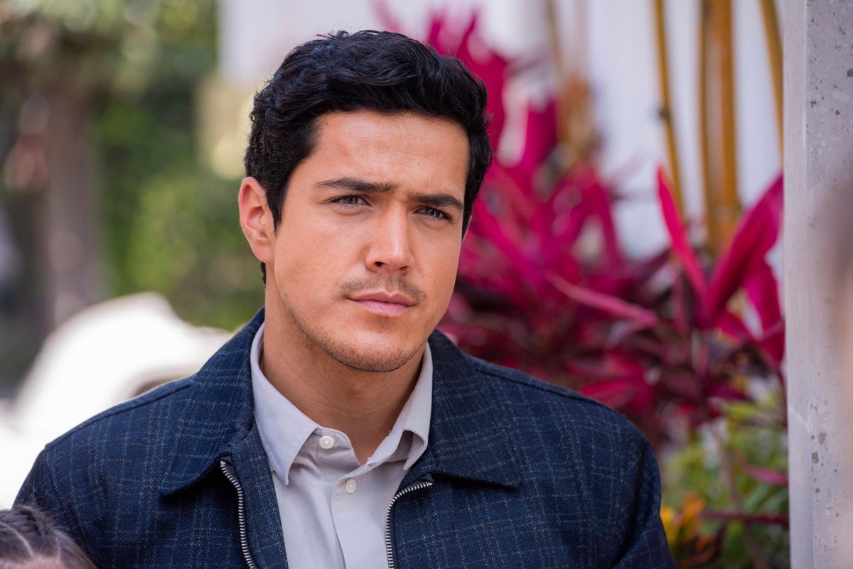 ¡Él es Diego personaje interpretado por nuestro actor egresado Mario Morán en #LosRicosTambiénLloran no te pierdas el inicio este 21 de febrero 9:30pm por <a href="/Canal_Estrellas/">Las Estrellas</a>! #LRTLL2022 #OrgulloCEA