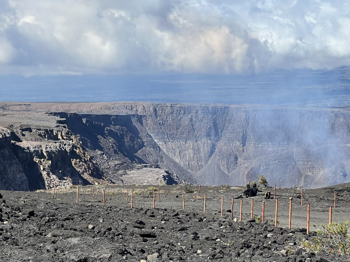 More sound recording with my collaborators Yixuan Shao and Bicheng Liang for our upcoming project…
Halema'uma'u crater, Hilo
<a href="/bichengliang/">BC</a> <a href="/hicontemporary/">Hawaii Contemporary</a>
