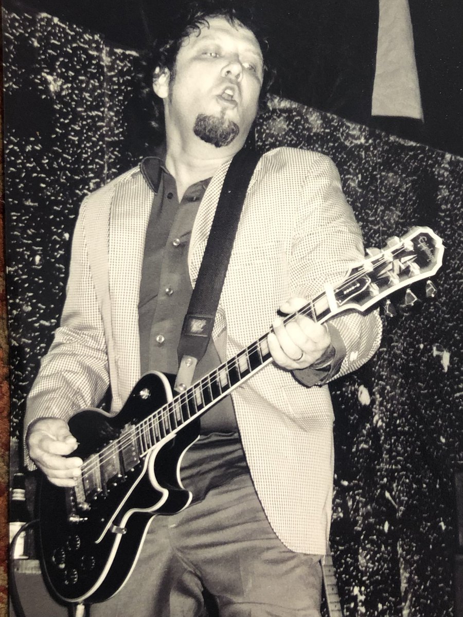 superdrag_sound's tweet photo. Mic Harrison @MicHarrisonatHS onstage at the Echo Lounge, Atlanta, GA, July 10, 2002, supporting @_GuidedByVoices π· Mel Martinez #Superdrag #MicHarrison #EchoLounge #Atlanta https://t.co/JssjAxGsjK