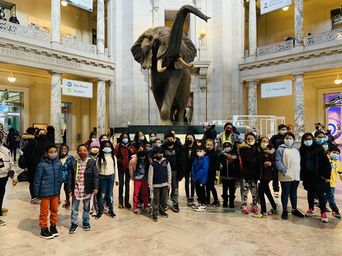 2nd Tiger21 Field Trip of the year in the books! <a href="/KilbyTigers/">KilbyTigersRoar</a> had a great time with their families exploring <a href="/smithsonian/">Smithsonian</a> Natural History Museum today! #FamilyEngagementRocks <a href="/KilbyKids/">Kilby Kids Tweeting</a>
