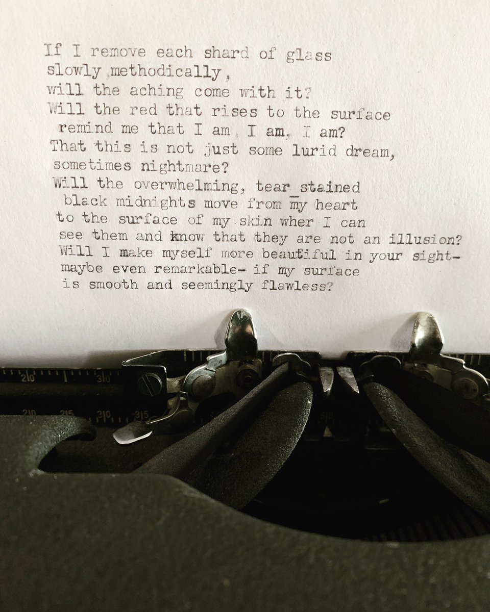 clickclacktype's tweet photo. #WritingCommunity #writerslift https://t.co/z6eb1NKd61