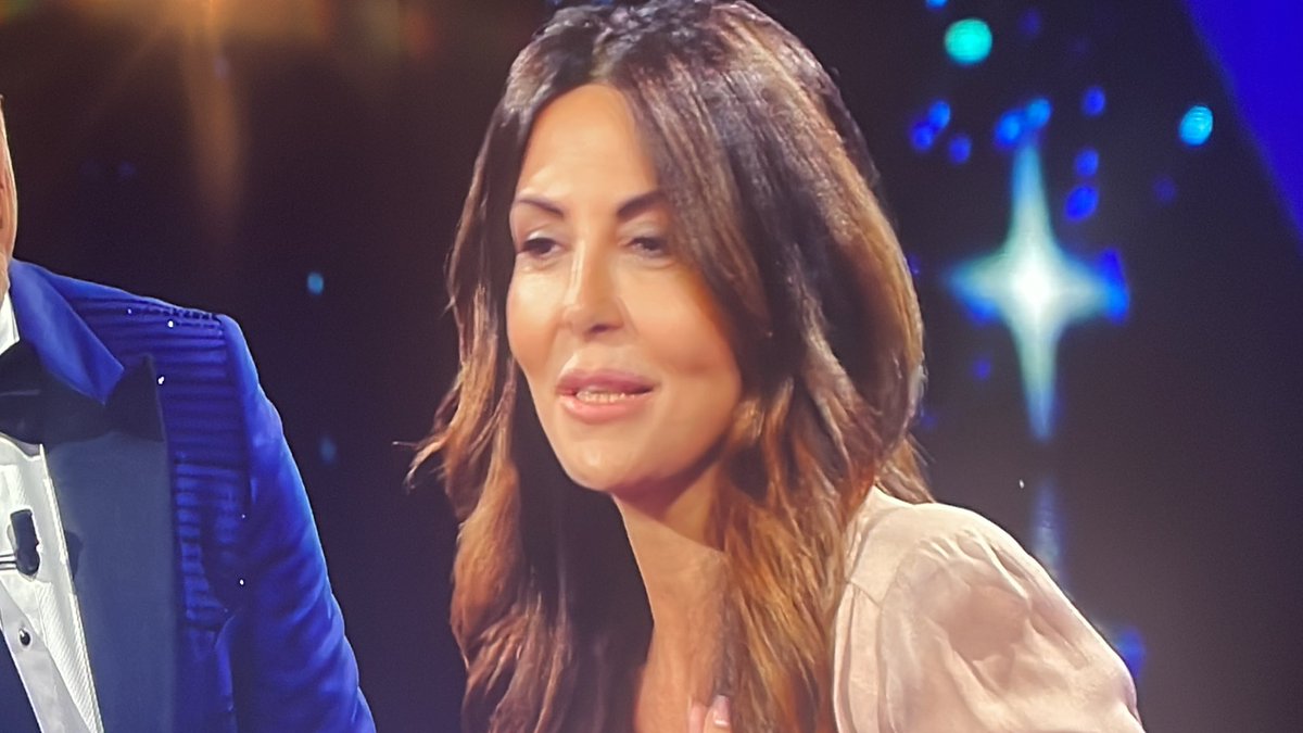 lunedicinema's tweet photo. “Ma perché la presenza mia dev’esse per forza legata a un problema, stasera?”

E al quinto giorno Ferilli parla e annienta tutto. #Sanremo2022 https://t.co/zZuMfvW8cl