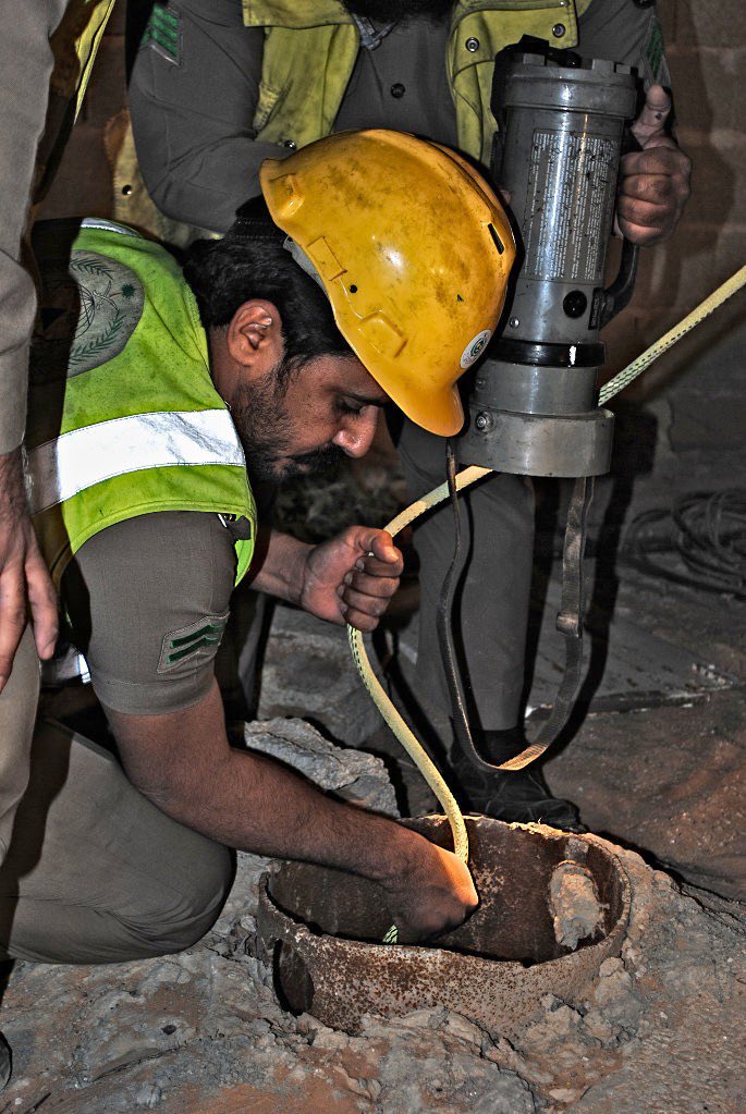 📌حادثة #الطفل_ريان المحزنة، تجدد ذكريات مؤلمة لحوادث مشابهة، وتبين خطورة الآبار الارتوازية المكشوفة.
🏷 ساهم في حماية الارواح، بالابلاغ عن اي آبار مكشوفة عبر موقع وزارة البيئة والمياه والزراعة، من خلال هذا الرابط:
🔗 mewa.gov.sa/ar/eServices/P…