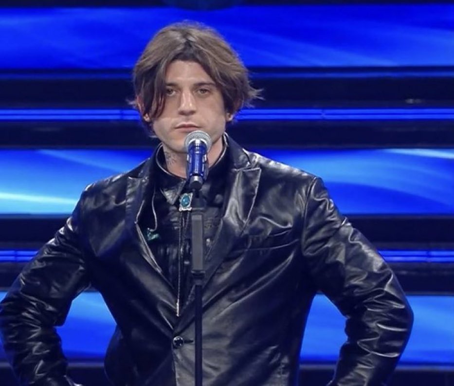ErikaGuffanti's tweet photo. EEEEEH BEEEEEH Pino la lavatrice
#sanremo22 #fantasanremo2022 https://t.co/RJyKpapXVY