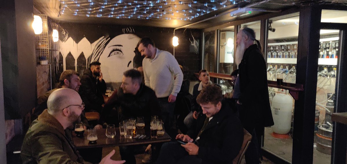 Great to be doing beer tours round Notts again 😁
Fantastic group of folks and even better that I could geek out about beer styles with them 🍻😎
Pilsner on cask will catch on I'm sure... 🇨🇿