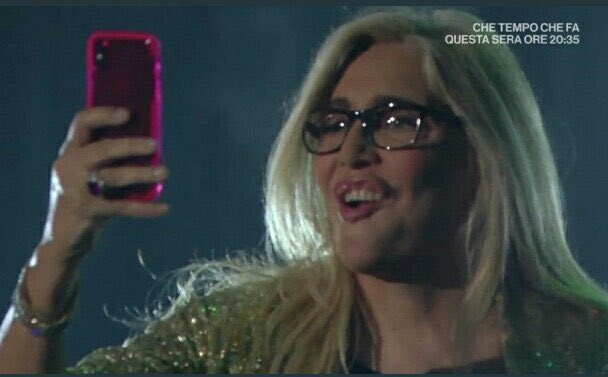 _permalosa's tweet photo. Stagione 1                   Stagione 2

#Sanremo2022 https://t.co/mjYNv06eUN