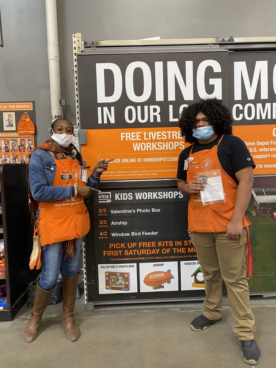 Look at this guy!! KEEPing our values and GETting involved with every customer. Jeremiah (cashier) is always consistently giving great customer.<a href="/JasonElliottt/">Jason Elliott</a> <a href="/kalahuff6507/">Kala Huff</a> <a href="/DalenaVickery/">Dalena Vickery</a> <a href="/idrissi_mary/">mary el idrissi</a> <a href="/JarrodFarmer4/">Jarrod Farmer</a>