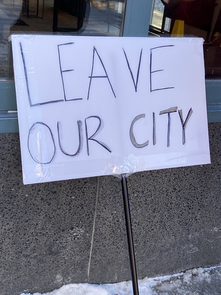 kittypants's tweet photo. Found some people with brains outside my Starbucks โฅ๏ธโฆ that had to close because of the #morons #leaveourcity #gohome #ottawa #shutup #mentalhealth #notwelcome #selfish #thisisnotaprotest @cmckenney @JimWatsonOttawa https://t.co/xPlujd5raR