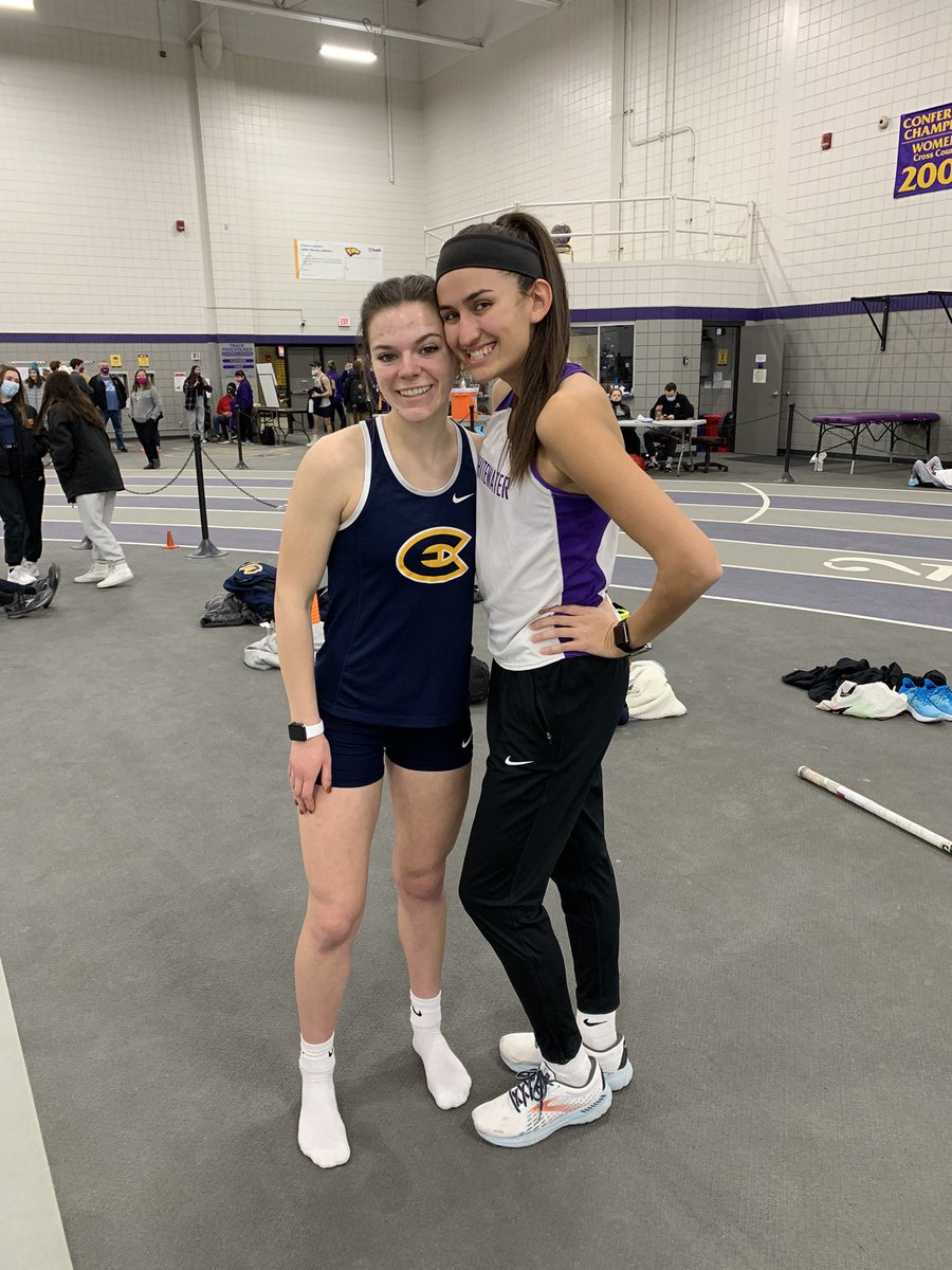 Nice that these two previous high school teammates were able to cheer each other on while competing at a college meet! #collegetrack #uwec #uww #teammates