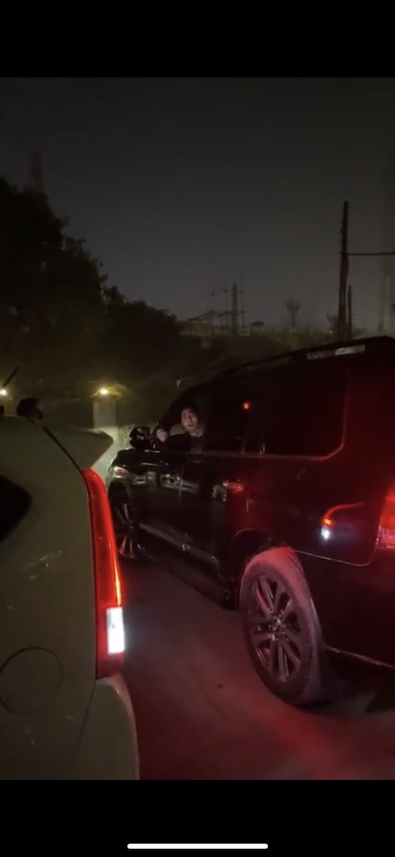 fatimabajwah's tweet photo. i know the face is unrecognisable and the number plate is applied for. but if you know the person, help me out. they cat-called to which i used my pepper spray. and later they blocked my car and wouldn’t let me go. i called 15 but police couldn’t reach on time &amp; they left. https://t.co/us6C0dkVjo