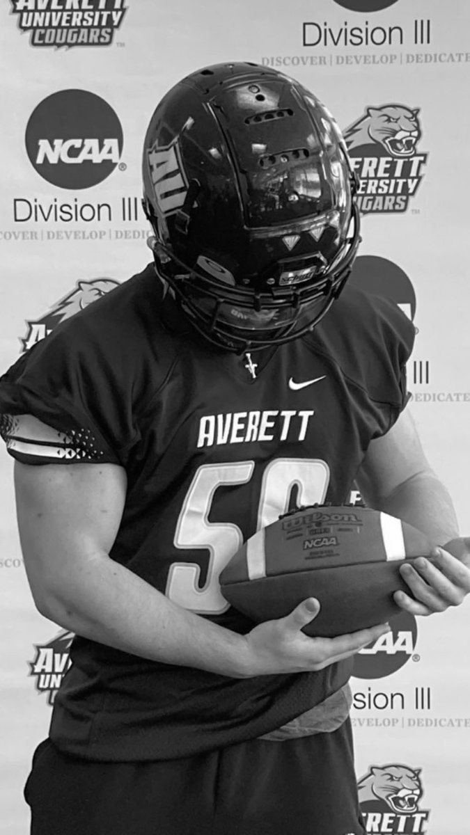 After a good visit today I’m glad to say I’m blessed to receive an offer from Averett University! <a href="/AverettFootball/">Averett Football</a> @B_MooreDFO <a href="/Coach_Blackk4/">Ka’seim Black</a>