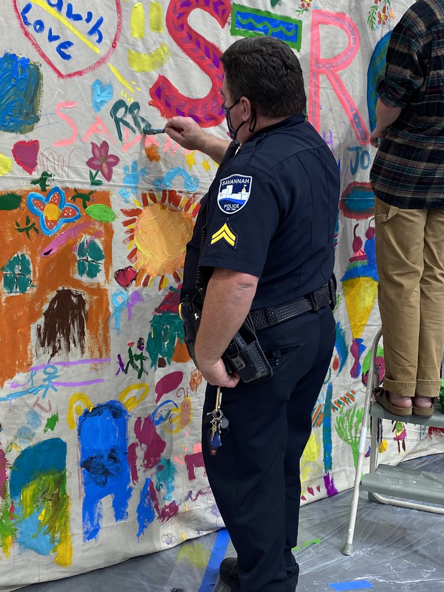 Volunteering with our favorite volunteers! <a href="/loopitupsav/">LoopItUpSavannah!</a> <a href="/TchrMommy7/">Renee Anderson</a> <a href="/WindsorForestES/">Windsor Forest Elementary School</a>