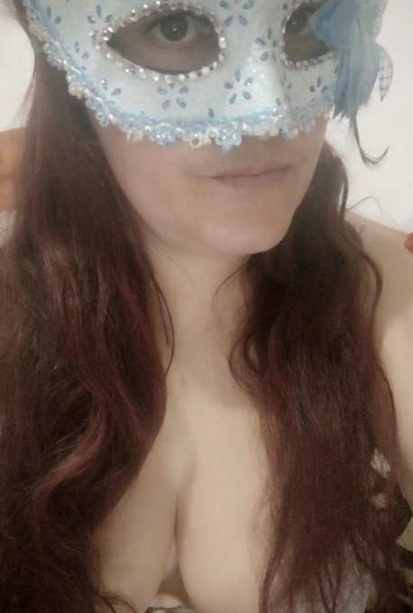 un ratito por    @amateur_tv pasate a verme hoy es dia de #secretparty  #AmateurSecretParty te espero<a class="tags" target="_blank" title="On Twitter" href="/?out=eyJ0eXAiOiJKV1QiLCJhbGciOiJIUzUxMiJ9.eyJpYXQiOjE3MjE4MTc3NjEsImlzcyI6InR3cG9ybnN0YXJzLmNvbSIsIm5iZiI6MTcyMTgxNzc2MSwiZXhwIjoxNzUzMzUzNzYxLCJyZWRpcmVjdF91cmwiOiJodHRwczovL3R3aXR0ZXIuY29tL2FtYXRldXJfdHYifQ.gIOMfQx9xtzghaOAAvD4Xu_fEpsweQdPSEzTV8cIRB_ElM_zEaU7WodOYhItmTXvR5H8lUVt6dnF097zremDPw">@amateur_tv</a><a href="/tag/secretparty"class="tags"><span>#secretparty</span></a><a href="/tag/amateursecretparty"class="tags"><span>#amateursecretparty</span></a>