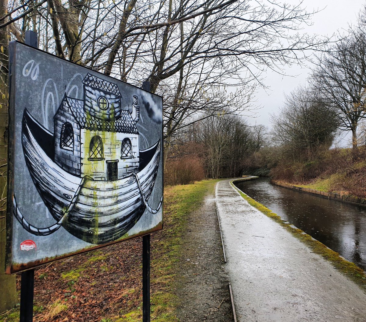 Beautiful (but wet!) 12 mile walk from the Chainbridge Hotel in Berwyn to Pontcysyllte Aqueduct #Llangollen #Wales