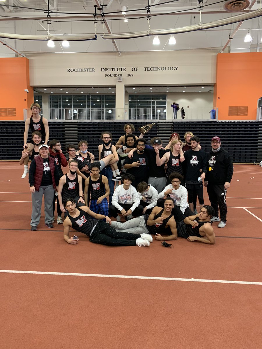 jessicany92's tweet photo. League Champs!!!! Our guys scored in every.single.event to win by 96 points!  So many PRs and great finishes, they made Newark proud! #GoReds @PettitCoach @NewarkAthletics https://t.co/Kf0CpPF8my