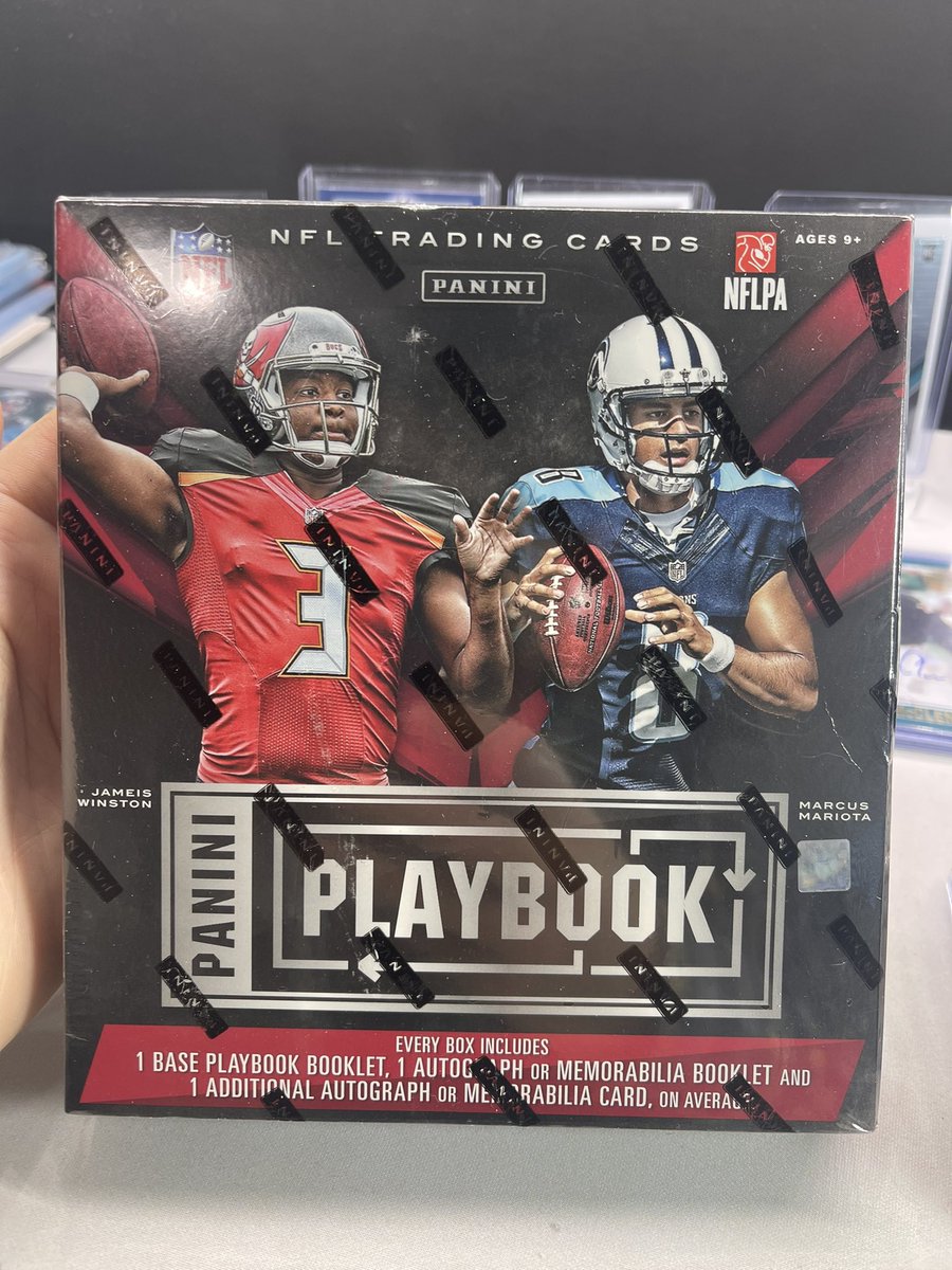 HitFactory__'s tweet image. 2007 Leaf Rookies &amp;amp; Stars - $250
2004 Fleer Traditions - $450
2015 Playbook Hobby - $100
Worlds Greatest Card Chase 52’ pack - $200

#wax #sportscards 
@HobbyConnector