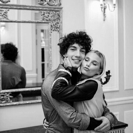 vrzsace's tweet photo. ⠀⠀  ⠀⠀* 💐 𝒉αppч 𝒃ırthdαч 
⠀⠀ open ı чou αre mч 𝒇.αvorıte boч https://t.co/Jm5L7rRLec