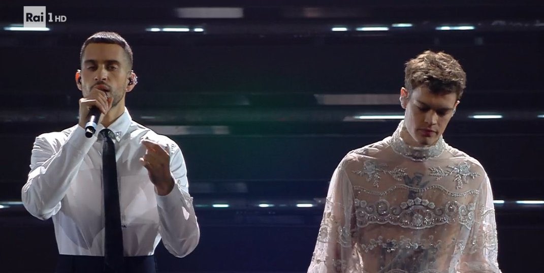 sarettashouse's tweet photo. Semplicemente voi, grazie.
#sanremo22 https://t.co/7GteOz0Q9s