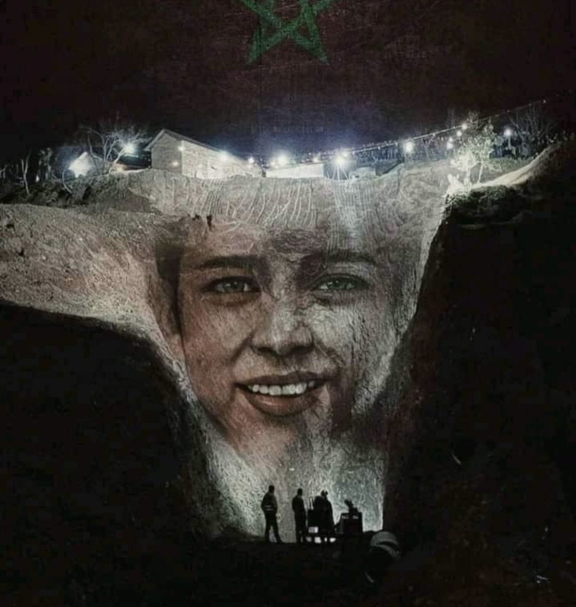 shaimaa_alshami's tweet photo. "سَيسجل التاريخ قصة حزينة لطفل صغير وقع في بئر واختنق معه العالم بأسره، وأن دولته حركت الجبال من أجله..ولكن مشيئة الله أن يُحلق بجناحيه إلى جِنانٍ عرضها السموات والأرض..ريان قصة حزينة تُخلد ولا تُنسى 💔"

#ريان_طفل_العرب
 #ريان_طفل_العرب https://t.co/ysbDvXfV9o
