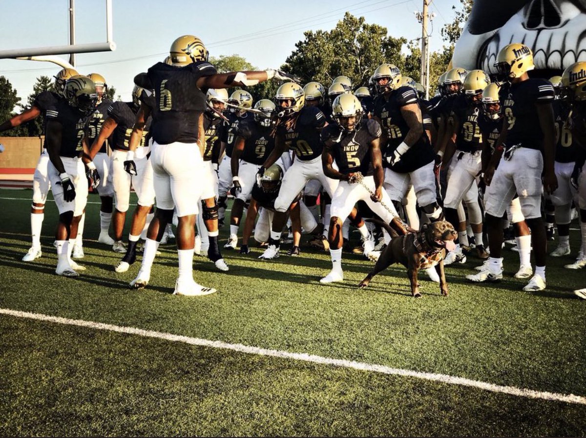 AnthonyPinnace's tweet photo. 110% Committed #LLART @AntaiwnM @_CoachMartin_ @CoachMcCollom https://t.co/xtDSB2uCN7