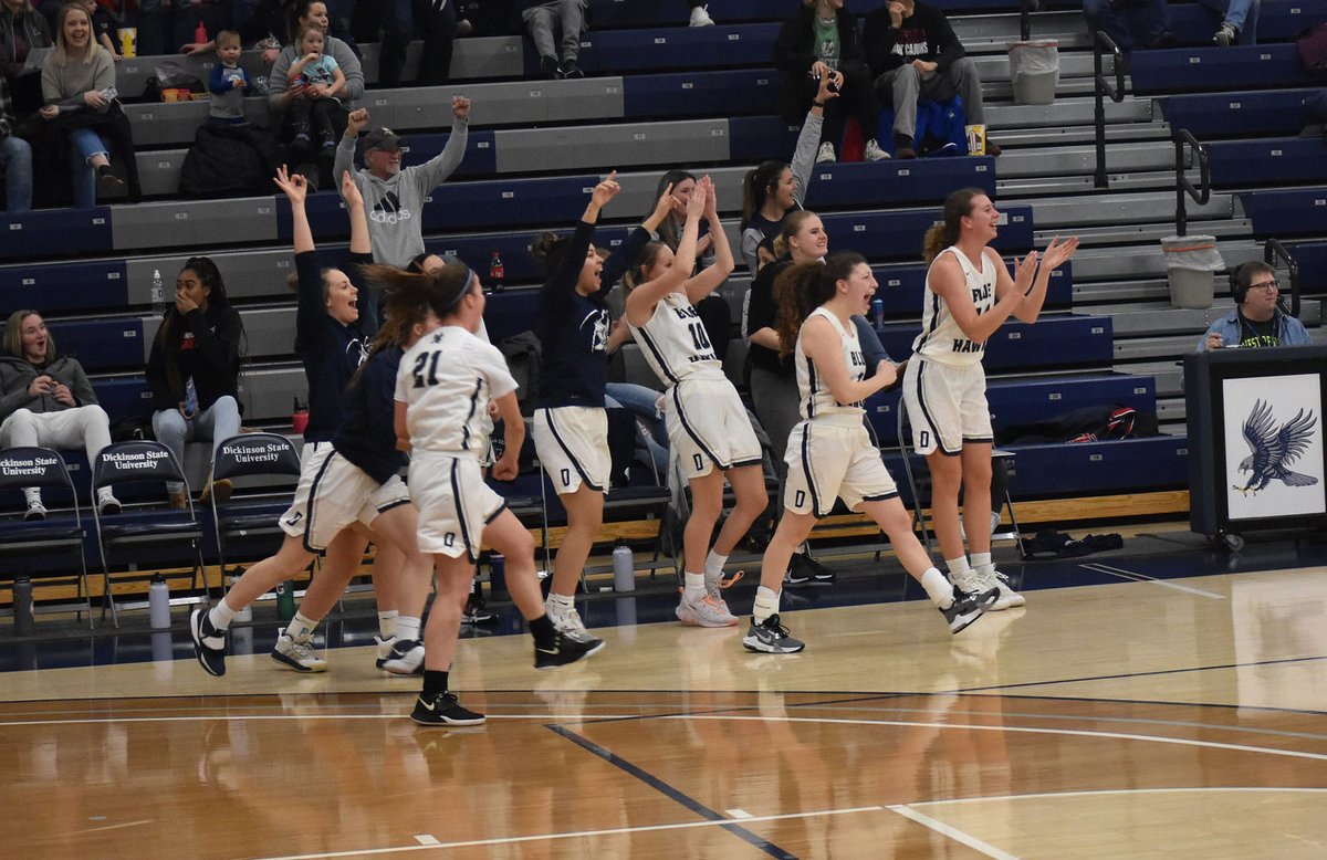 W 🏀 FINAL | ANOTHER weekend SWEEP for <a href="/BlueHawkWBB/">Dickinson State WBB</a>! 

The Blue Hawks rounded out the 2-0 weekend with a 63-41 WIN over Waldorf University! 

DSU is now sitting 🥉 in North Star Conference standings! #hawksareup