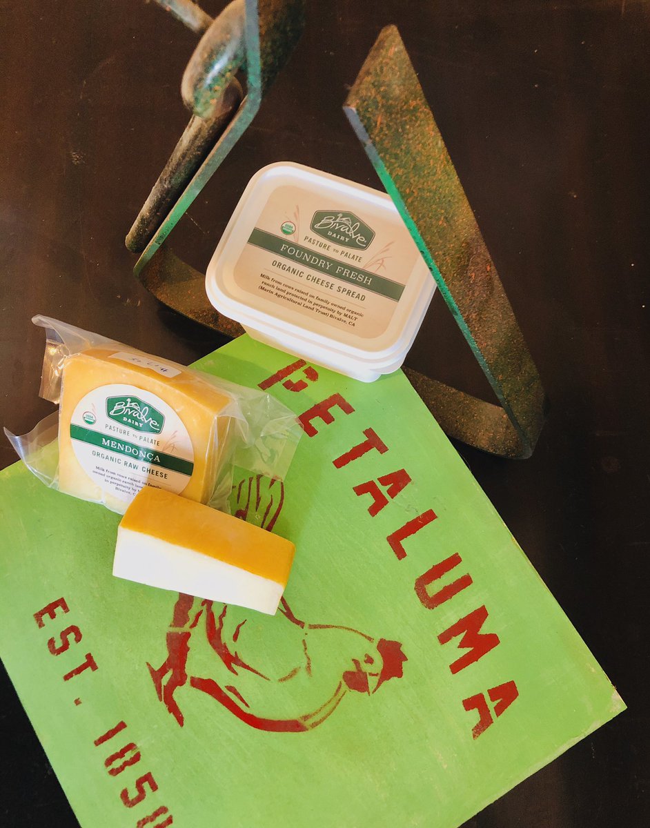 Mendonça is back at Petaluma Market!

#finefoodsforFebruary
#feedyourlovedonesgoodcheese
#mendoncaonmymind
#dontmindifido
#pasturetopetalumatopalate