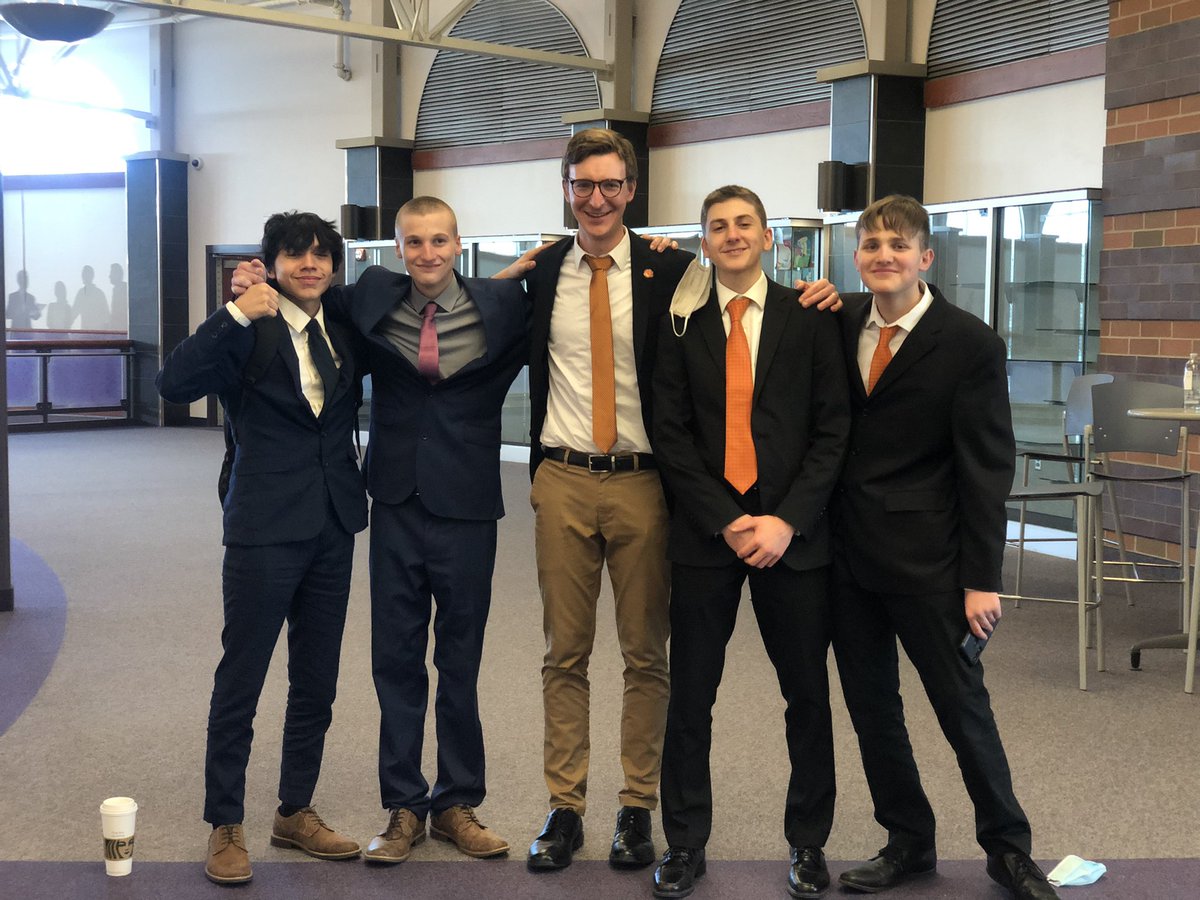 We have state qualifiers! Congrats to Aleca (Informative Speaking), Claudia (Program Oral Interpretation), Eli (International Extemp), and Max (Congress)! MAKING HISTORY! #WeAreStrasburg <a href="/OHSpeechDebate/">The Ohio Speech and Debate Association</a>