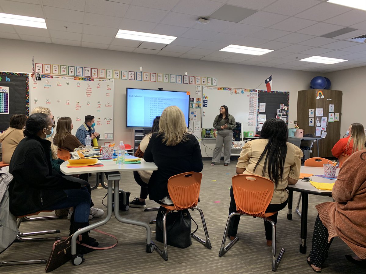 JLJohnsonElem's tweet photo. We are so proud of our @txsttchrfellows! Thank you @DuhonLaura @MsWagnerRRISD and Ms. Hicks, Ms. Padron and Ms. Jurado for a great day of learning! @slowe_75 @n_aujla @EdieBinnsRRISD @ryansmithblog @RRISDPK @RoundRockISD @mrshentges #OurJLJstory https://t.co/g9cuGG97Gs
