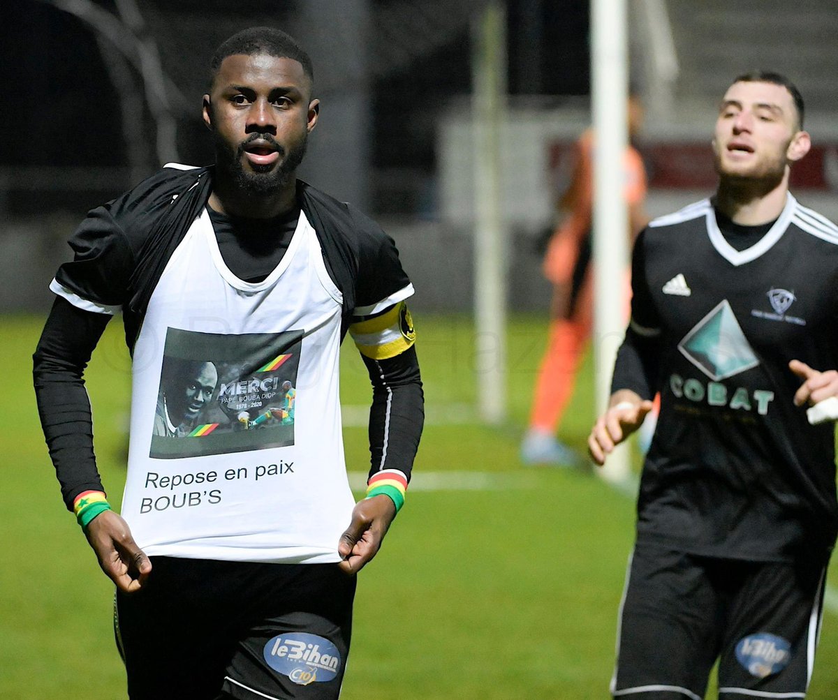 Malickseck99's tweet photo. Victoire 1/0 contre la réserve des girondins de Bordeaux et mon 11 eme but de la saison Al Hamdoulilahi tu me manques énormément big broo BOUBA DIOP 🙏🏿❤️🕊🦁 en priant pour la victoire des 🦁 demain In Shaa Allah 🙏🏿 https://t.co/sLUjWHv7g7