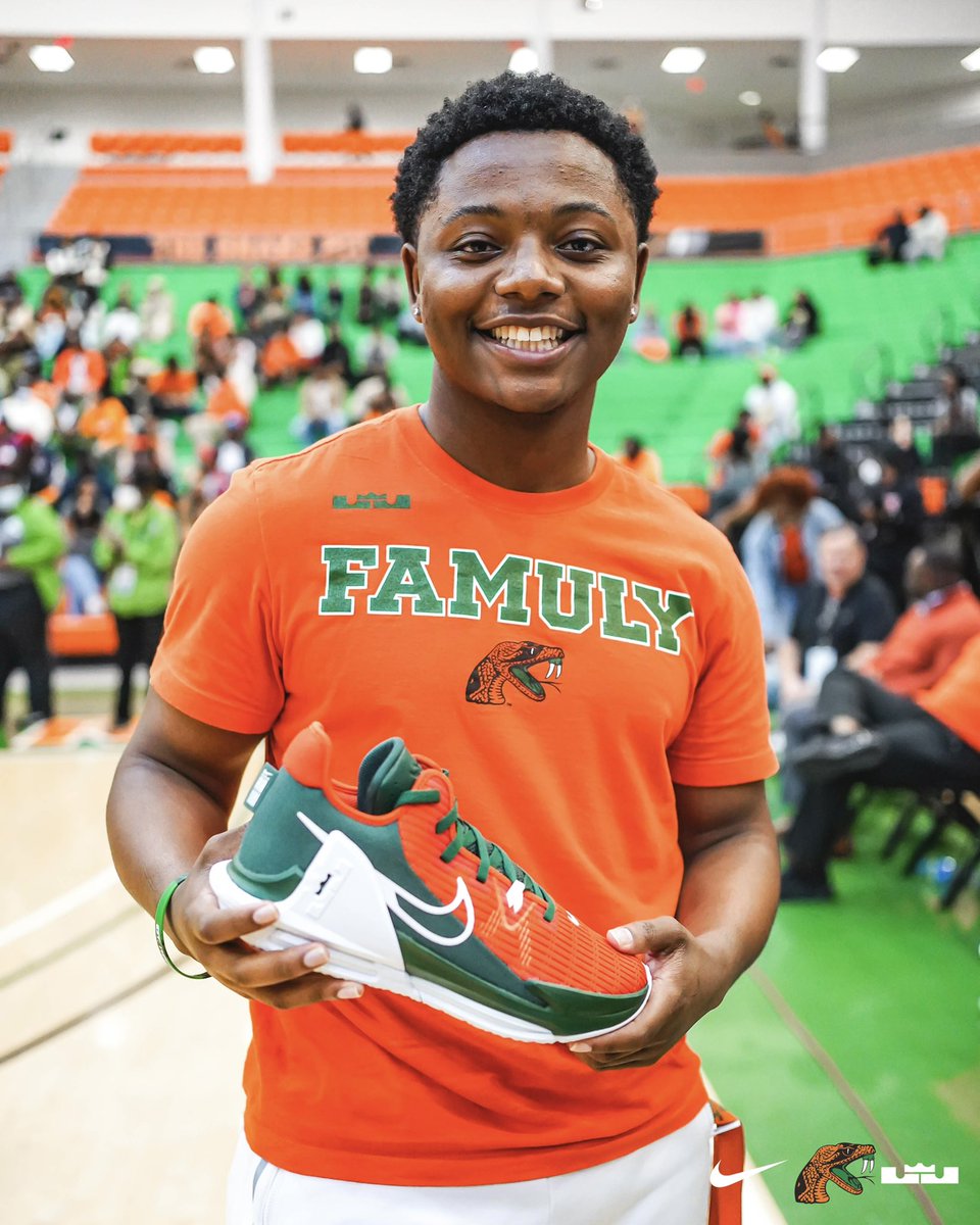FAMUAthletics's tweet photo. Congratulations to Devin Nobles on winning the exclusive FAMU LeBron’s!

#FAMU | #FAMUly | #Rattlers | #FangsUp 🐍 https://t.co/n6Lkhomaii