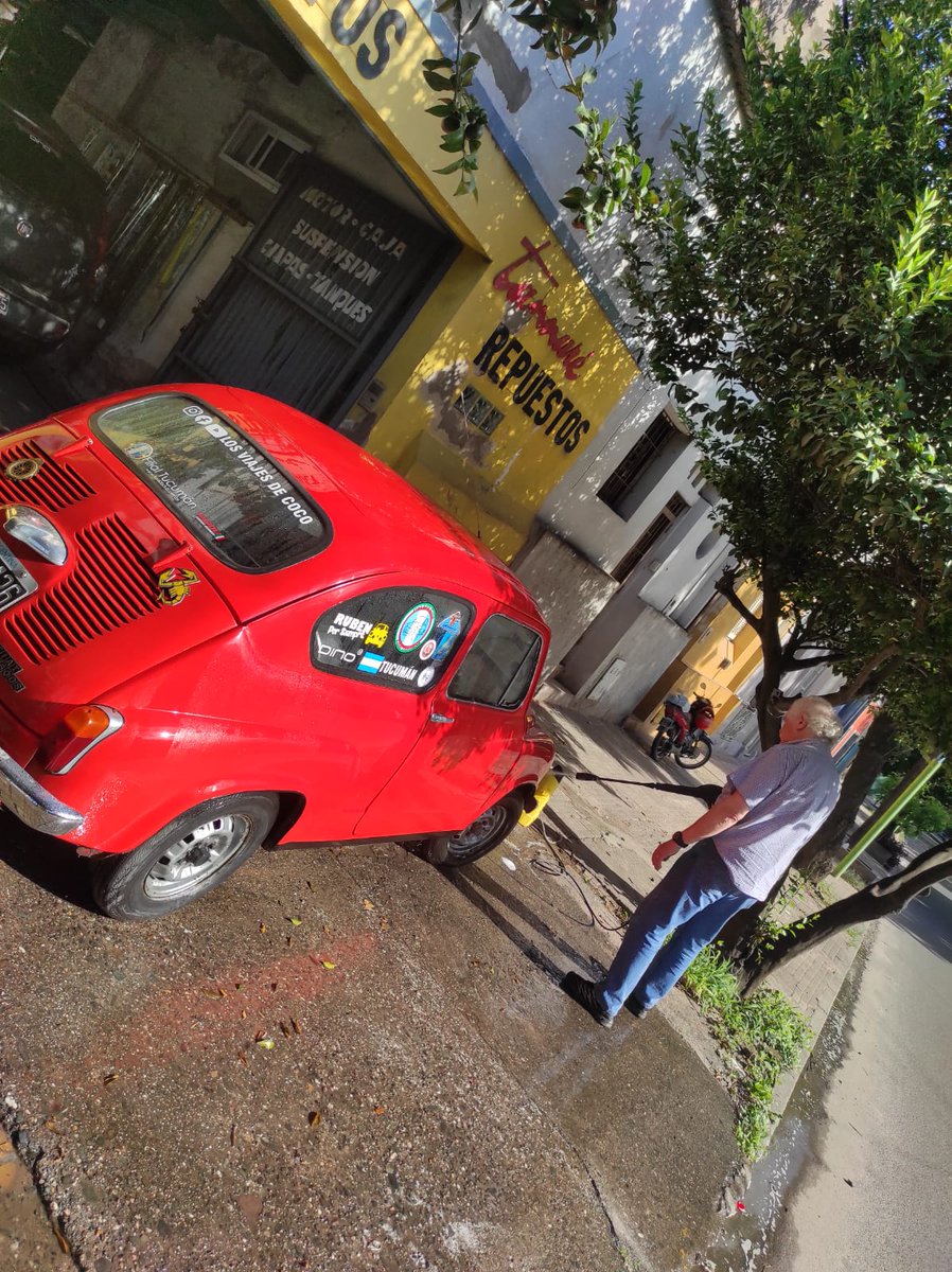 Aquí desde Tucumán, bañando al Coco que ya le tocaba juntos a #sabadosentn <a href="/todonoticias/">TN - Todo Noticias</a> Síganos en LOS VIAJES DE COCO