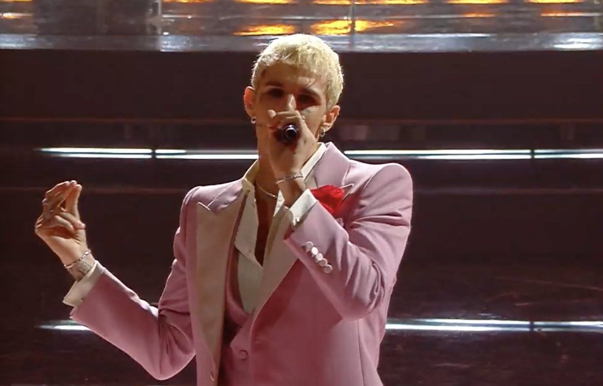 Achille Lauro indossa la prossima divisa dei commissari di polizia.
[<a href="/FABRIZIOFERRI69/">Fabrizio Ferri</a>]