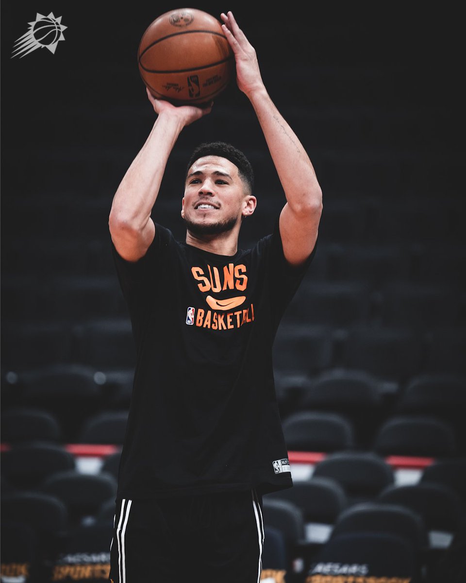 Suns's tweet photo. Book gettin' ready. https://t.co/2MSx0k7bTk