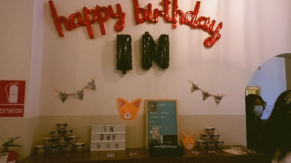 P0ETICHAN's tweet photo. fui a un cafesito por el cumple de innie <3 https://t.co/SbxYB7hNhC