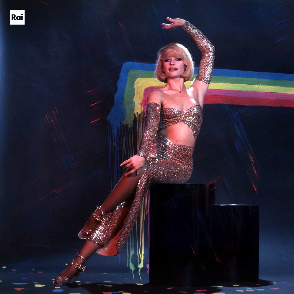 SanremoRai's tweet image. Con un pizzico di nostalgia, facciamo tanto ma tanto rumore... da Trieste in giù!
FIESTA 💃
#Raffaella #Sanremo2022