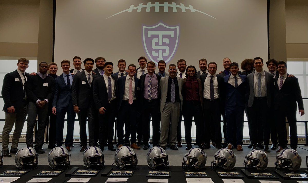 Senior Banquet Wknd <a href="/UST_Football/">St. Thomas Football</a> 

1️⃣ of the Best Days of the Year &amp; Unbelievable time honoring young men whose unwavering dedication to The Brotherhood &amp; The University is 2nd to none 💜 #JunctionBoys #FTITK #ItsJustDifferent <a href="/TommieAthletics/">St. Thomas Athletics</a> #P21de #Pa22ion #Pion23rs