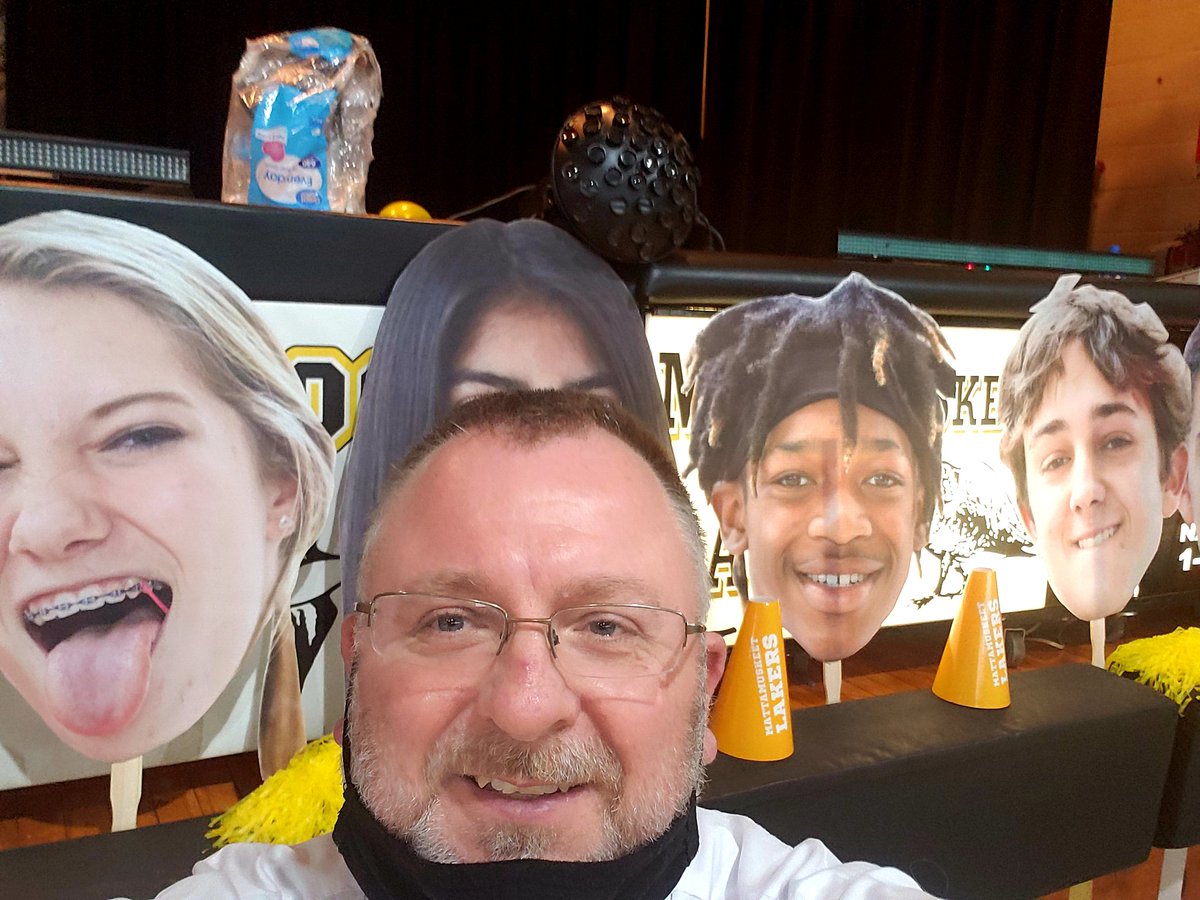 Have you ever felt someone was watching you?😁
#MECHS 
#homecoming