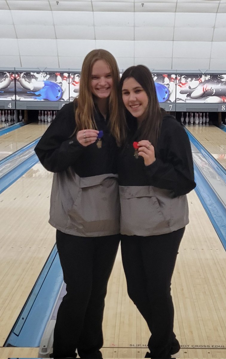 Andrew Girls Bowling (@vjagirlsbowling) on Twitter photo Four-Peat! Bolts WIN Regionals!!
<a href="/vjabolts/">Andrew Athletics</a> <a href="/AndrewHS_d230/">Victor J. Andrew High School</a>
Our last time bowling competitively at Orland bowl, very bittersweet 😢
Regional Champion is our very own, JR Sydney Rymsza!
Runner up SR Dee Wiedmyer!
Great team effort!
Congrats Ladies👏
Sectionals Friday at T&C Four-Peat! Bolts WIN Regionals!!
<a href="/vjabolts/">Andrew Athletics</a> <a href="/AndrewHS_d230/">Victor J. Andrew High School</a>
Our last time bowling competitively at Orland bowl, very bittersweet 😢
Regional Champion is our very own, JR Sydney Rymsza!
Runner up SR Dee Wiedmyer!
Great team effort!
Congrats Ladies👏
Sectionals Friday at T&C