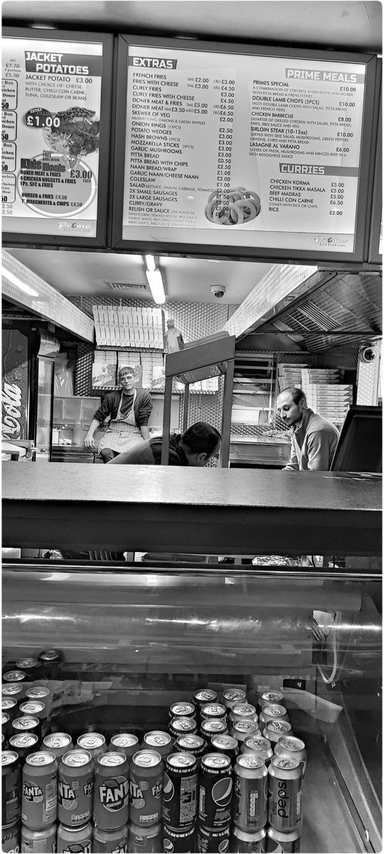 Anthonymiller19's tweet photo. A big night out kebabs #photography #PHOTOS https://t.co/Qtwdb2gWno