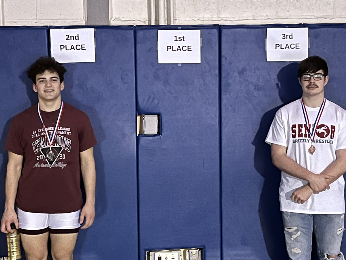 Siosi Villarreal is 3rd at 220, Thomas Goulet is 3rd at 182 and bot Seniors are onto Regions next weekend!
