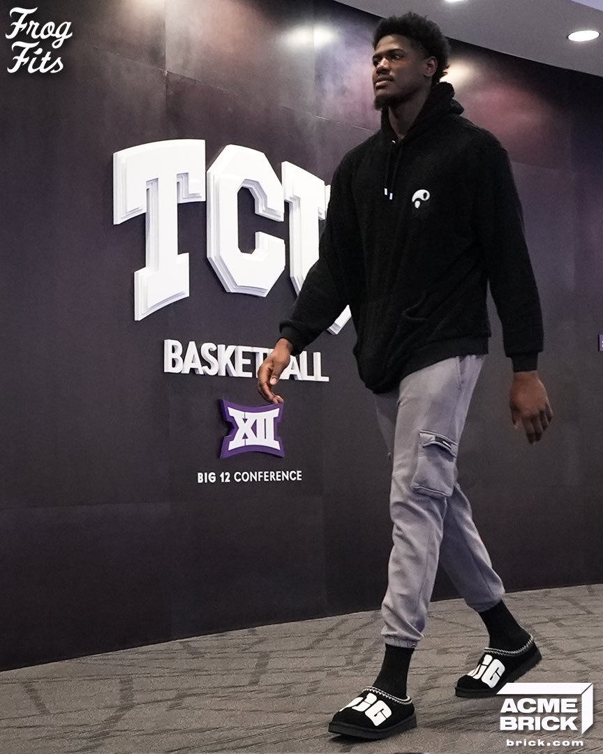 TCUBasketball's tweet photo. ππ»πΈπ° ππ²π½πΌ
#GoFrogs | #FrogFits https://t.co/HElhq7bEeG