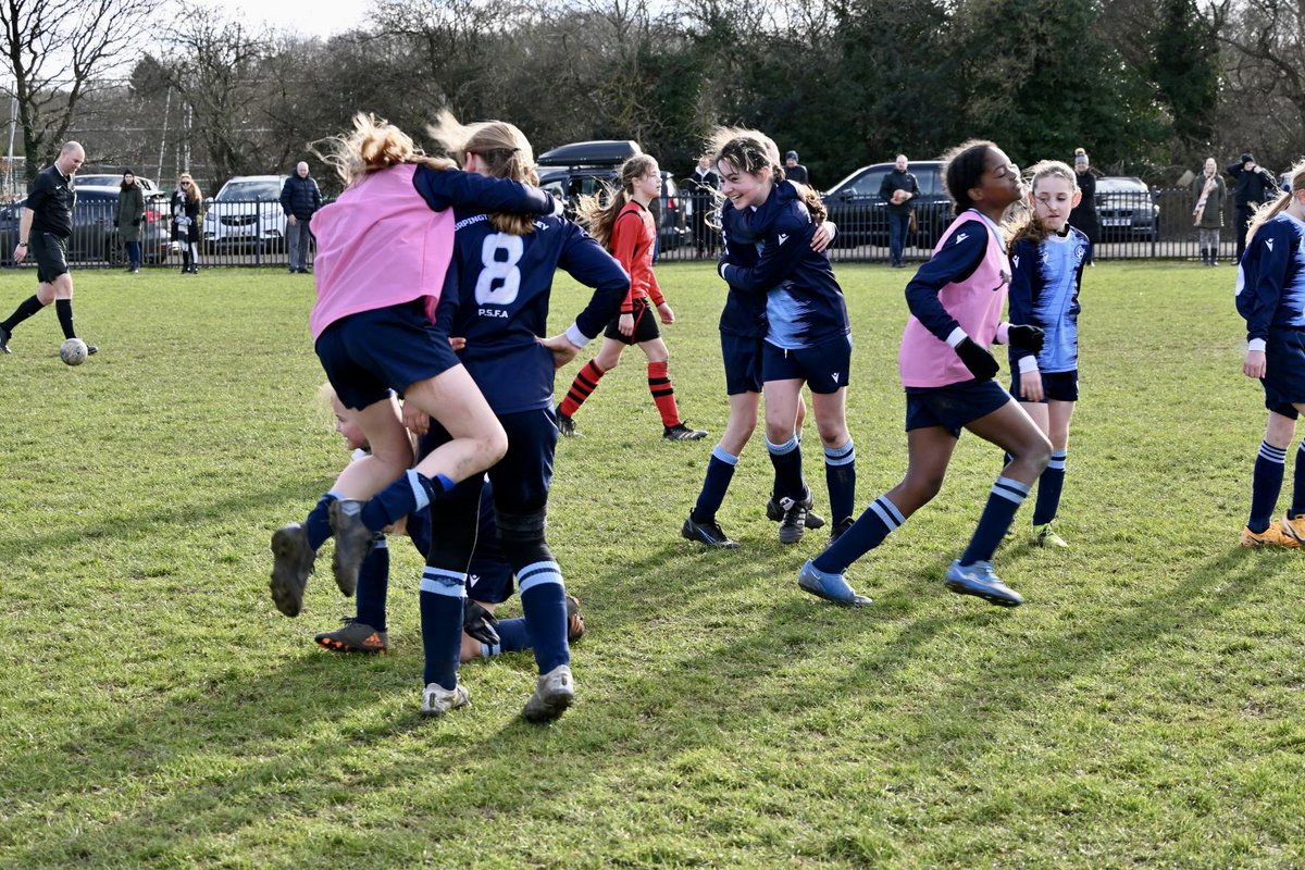 odpsfa's tweet image. Every week these GIRLS make us proud, non more so than today. Their win takes them to the FINAL of the @SchoolsFootball U11 Inter-District National Cup V @LpoolSchoolsFA An amazing bunch of girls who we are so excited for. Thank you @BexleyPsfa for a great game⚽️🤩@kentschools_fa