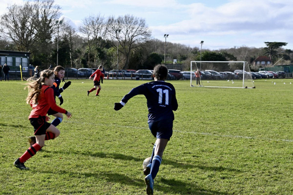 odpsfa's tweet image. Every week these GIRLS make us proud, non more so than today. Their win takes them to the FINAL of the @SchoolsFootball U11 Inter-District National Cup V @LpoolSchoolsFA An amazing bunch of girls who we are so excited for. Thank you @BexleyPsfa for a great game⚽️🤩@kentschools_fa