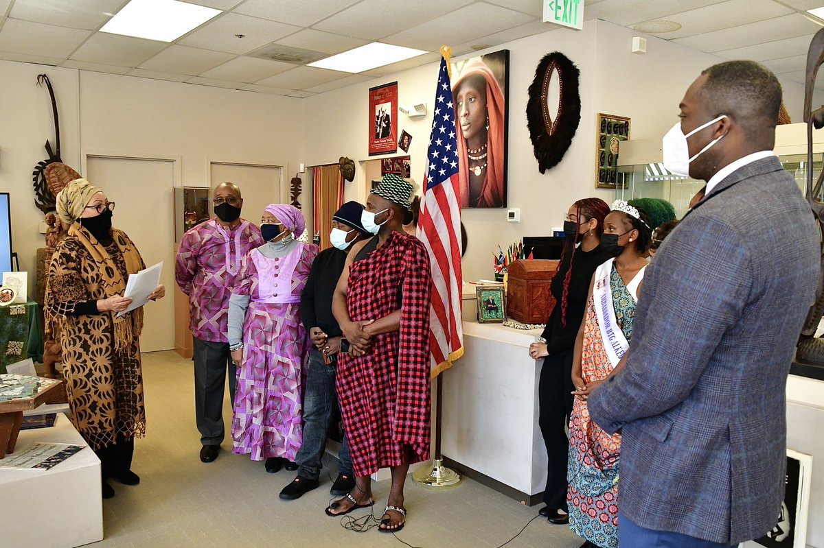 For over 40 years, the amazing African Art Museum of MD has educated our county, state, and nation about African history and culture. 

It was an honor to join founder Doris Ligon and the dedicated Board to welcome the esteemed Delegation from Uganda during Black History month.