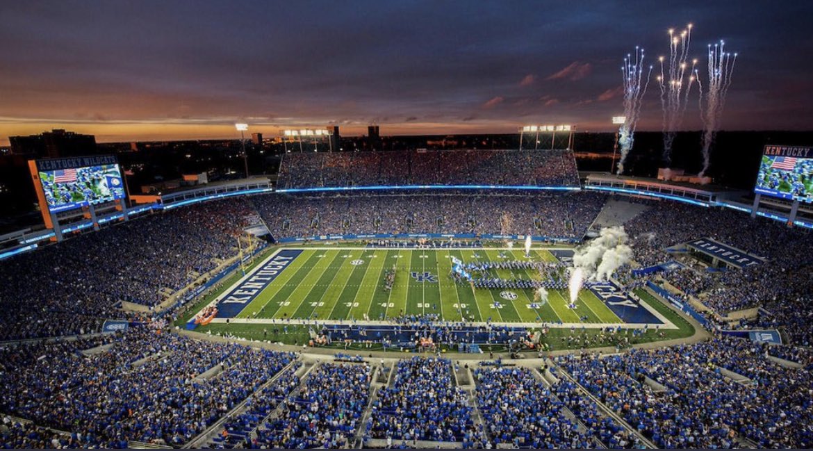 JalanTerry1's tweet photo. #AGTG I’m beyond blessed to announce that I have received an offer from the University of Kentucky !💙🏈 #BBN #GoBigBlue @BradleyBearsFB @wolfpack7on7 @UKCoachStoops @scoop1914 @CSmithScout @CoachTBarr @NatlPlaymkrsAca @NCEC_Recruiting https://t.co/4yQa7PEePe
